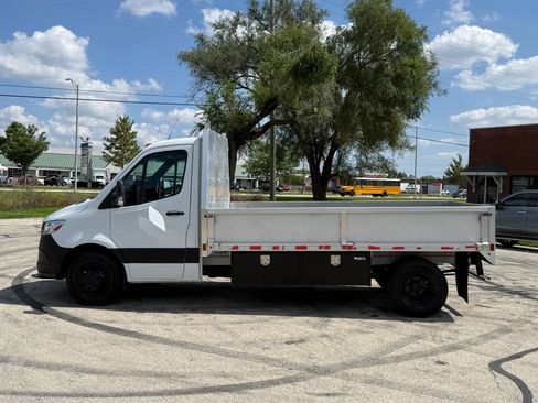 Used 2019 Mercedes-Benz Sprinter 170 w/ Chrome Grille Package image 5