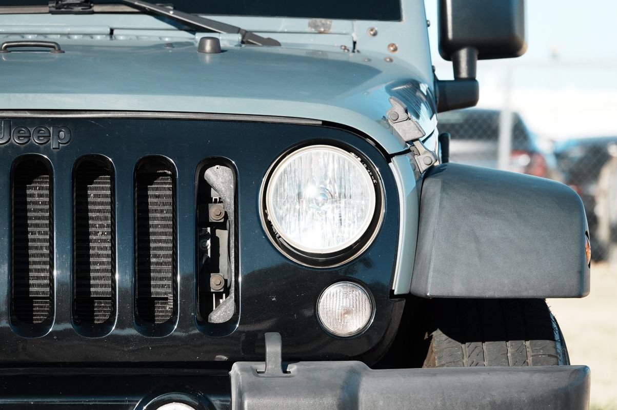 Used 2015 Jeep Wrangler Sport AWD/4WD image 19