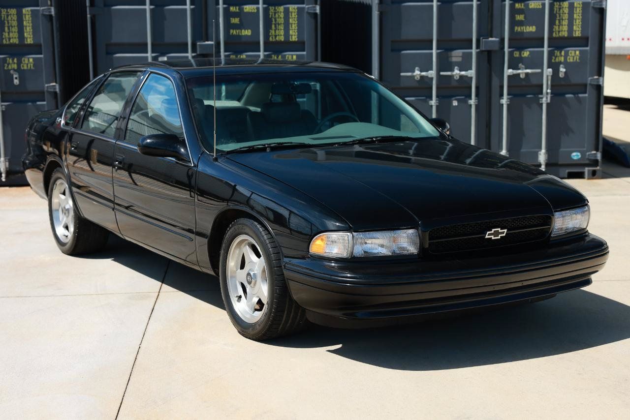 Used 1996 Chevrolet Caprice SS RWD image 15