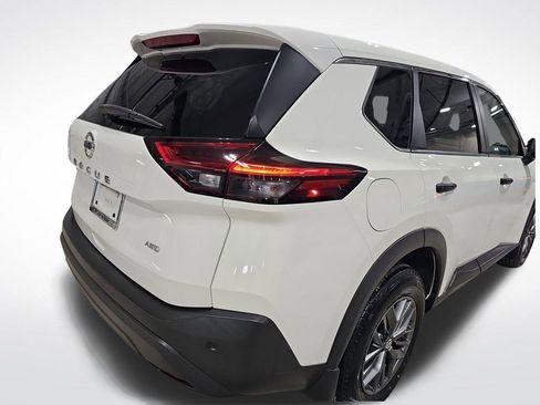 Used 2021 Nissan Rogue S image 12