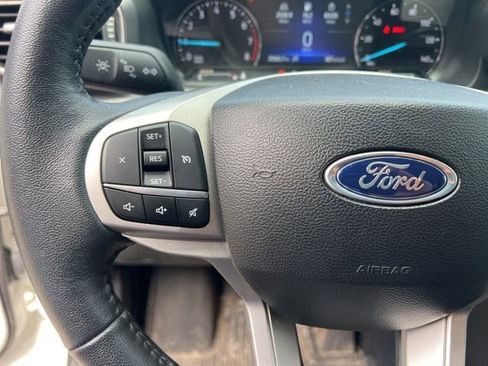 Used 2023 Ford Explorer XLT w/ Equipment Group 202A AWD/4WD image 27