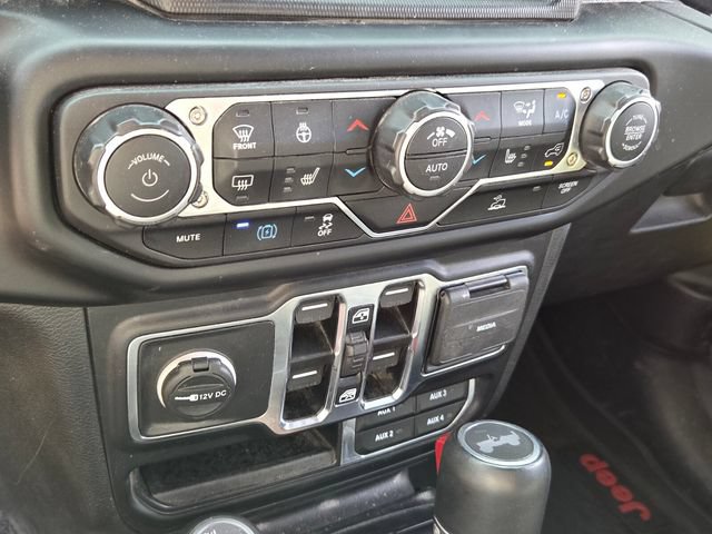 Used 2023 Jeep Wrangler Unlimited Sahara w/ Cold Weather Group AWD/4WD image 16
