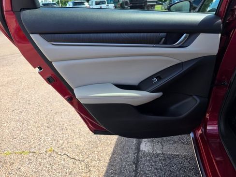 Used 2021 Honda Accord EX-L image 17