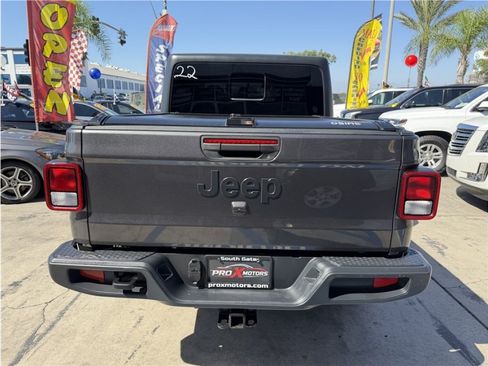 Used 2023 Jeep Gladiator Sport AWD/4WD image 5