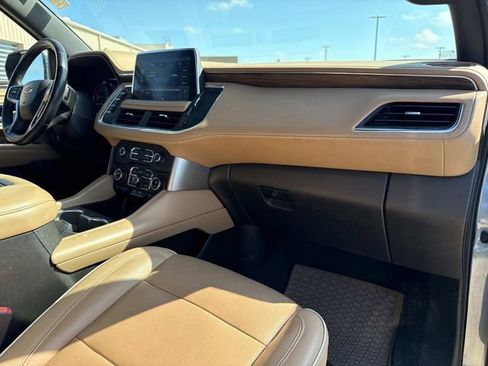 Used 2021 Chevrolet Tahoe Premier w/ Premium Package image 20