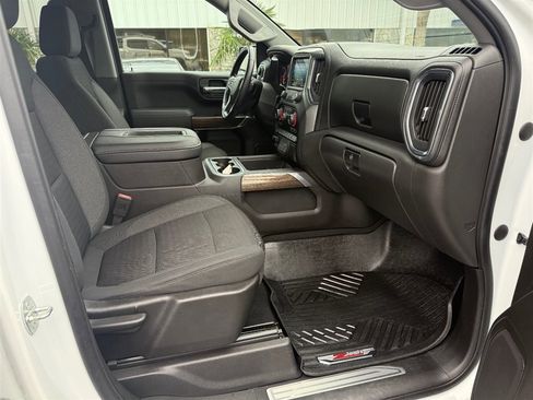 Used 2021 Chevrolet Silverado 1500 RST image 13