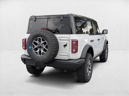 New 2025 Ford Bronco Badlands image 2