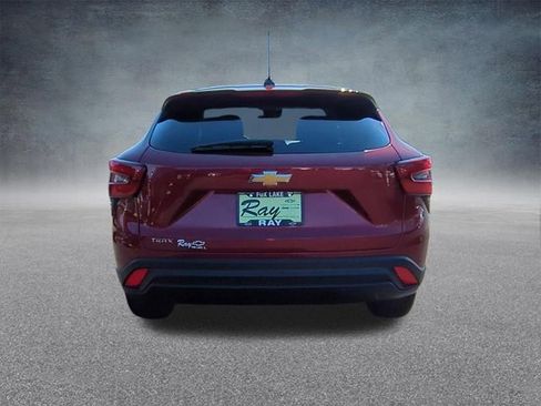 Certified 2024 Chevrolet Trax LS w/ LS Convenience Package image 8