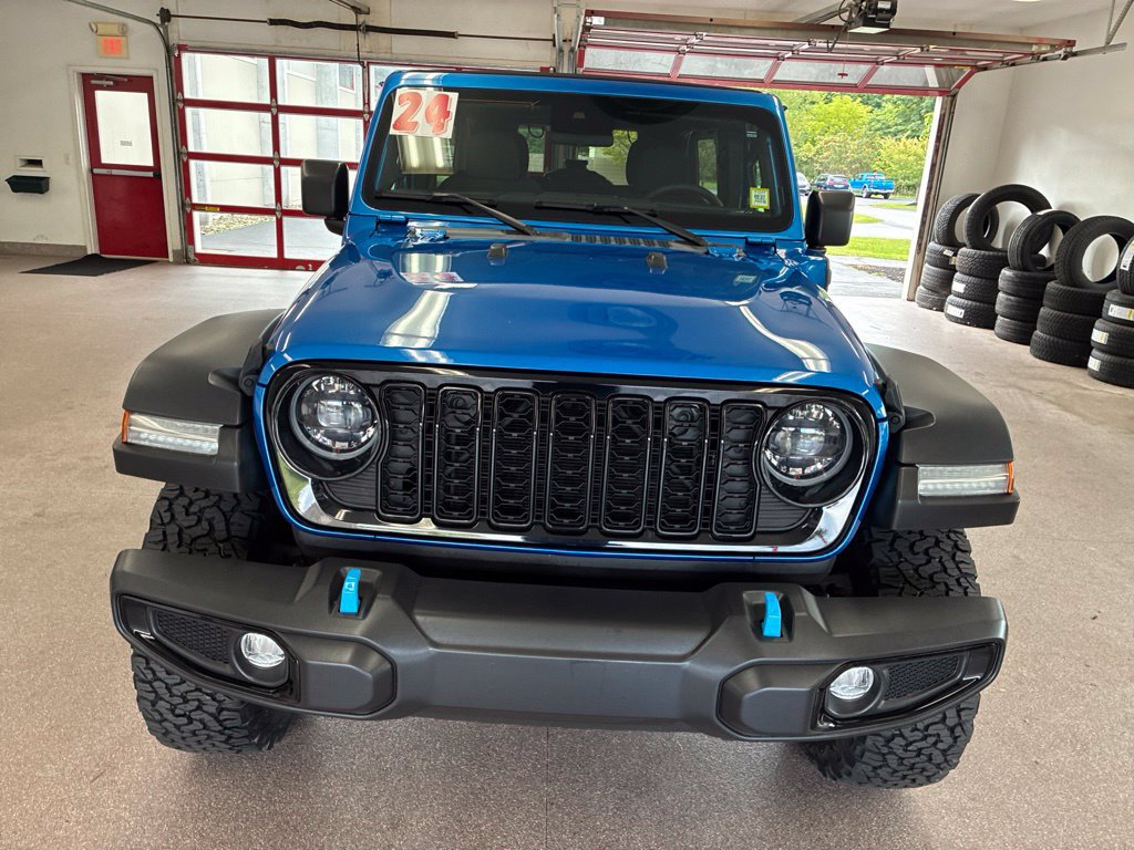 Certified 2024 Jeep Wrangler Unlimited AWD/4WD image 2