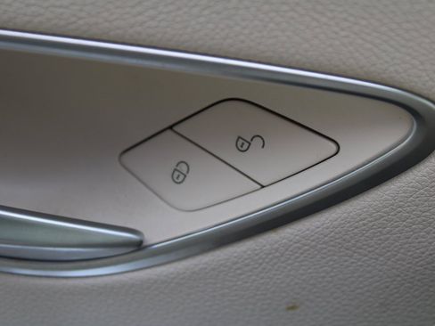 Certified 2022 Mercedes-Benz E 350 Sedan image 20