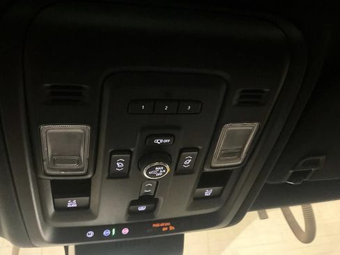 Used 2023 Chevrolet Tahoe High Country AWD/4WD image 23