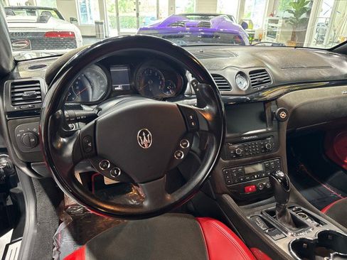 Used 2014 Maserati GranTurismo Sport RWD image 21