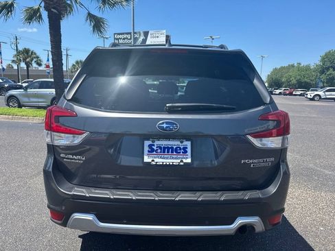Used 2021 Subaru Forester Touring AWD/4WD image 4