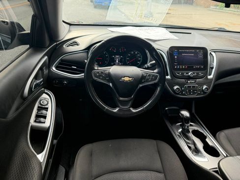 Used 2021 Chevrolet Malibu LT w/ Midnight Edition FWD image 11