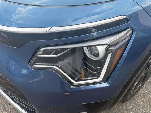 Used 2023 Kia Niro Wind w/ Wind Preserve Package FWD image 7