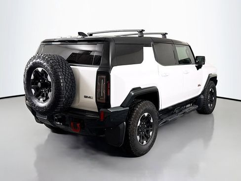 Used 2024 GMC Hummer EV 2X w/ Extreme Off-Road Package image 7