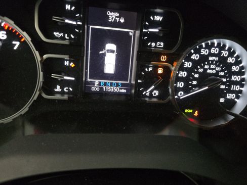 Used 2018 Toyota Tundra Platinum image 9