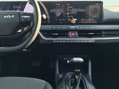 Certified 2025 Kia K4 image 22