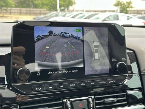 New 2025 Nissan Pathfinder Platinum w/ Cargo Package image 21