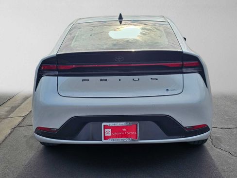 Certified 2026 Toyota Prius XLE FWD image 4
