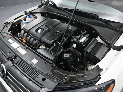 Used 2012 Volkswagen Passat 2.5 S FWD image 43