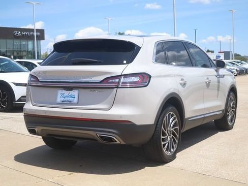 Used 2019 Lincoln Nautilus Reserve AWD/4WD image 5