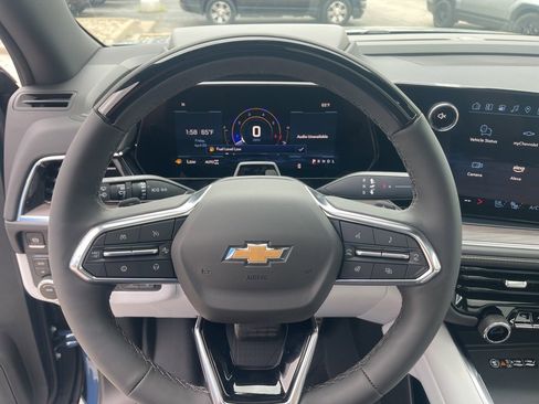 New 2025 Chevrolet Suburban Premier image 30