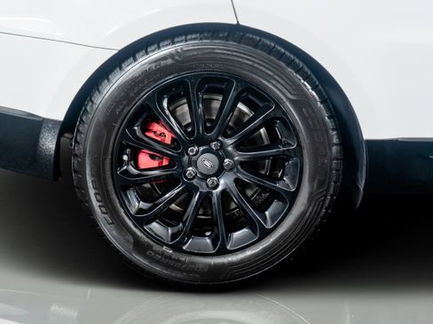 Used 2019 Land Rover Range Rover Sport HSE image 9