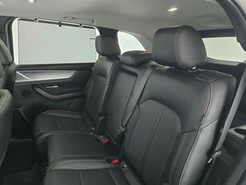 Used 2025 MAZDA CX-90 Plug-In Hybrid w/ Preferred AWD/4WD image 19