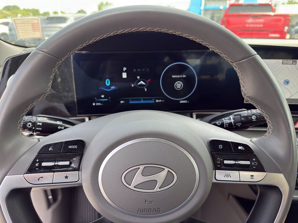 Used 2025 Hyundai Elantra SEL FWD image 18