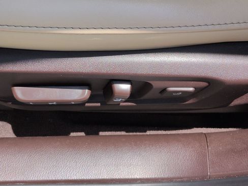 Used 2018 Lexus ES 350 w/ Luxury Package w/Wood Trim FWD image 19