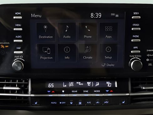 Used 2022 Toyota Sienna XLE image 35