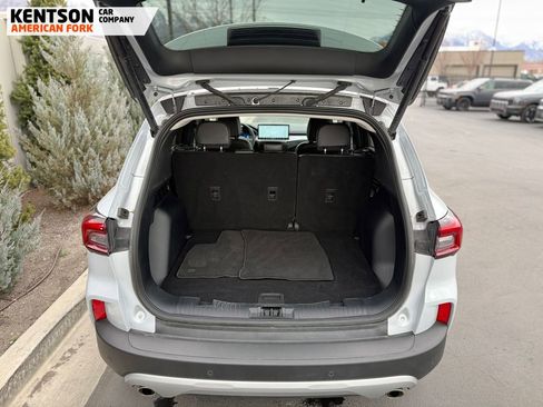 Used 2025 Ford Escape Platinum image 38