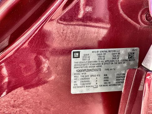 Certified 2017 GMC Acadia Denali w/ Technology Package image 34