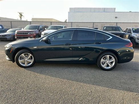 Used 2018 Buick Regal Preferred image 7