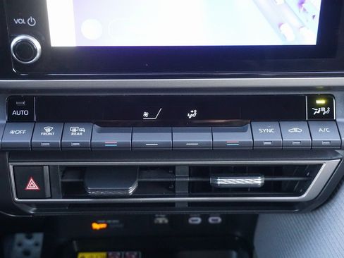 Certified 2025 Toyota Camry SE image 12