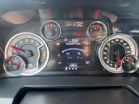 Used 2017 RAM 2500 Laramie w/ Convenience Group AWD/4WD image 12