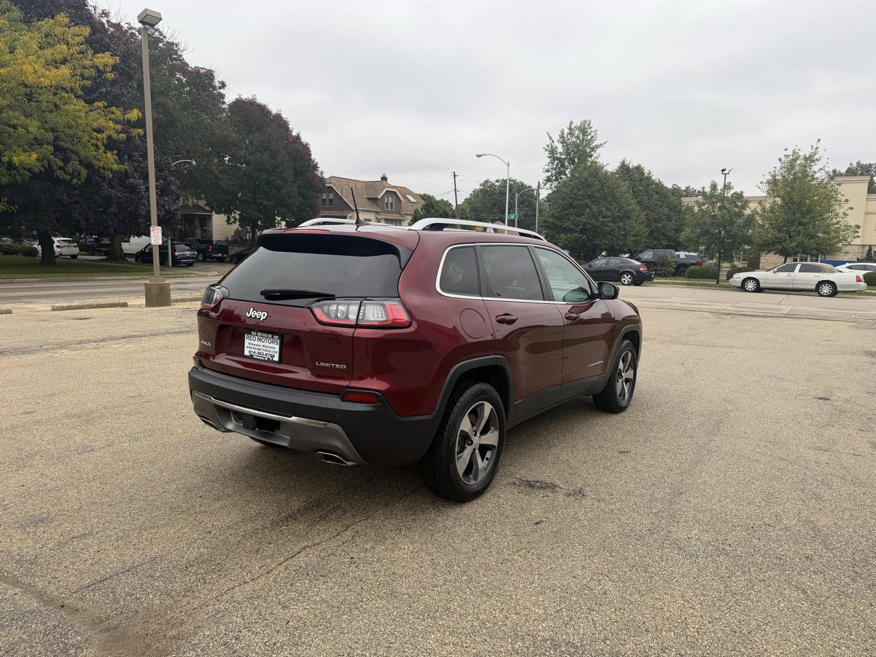 Used 2020 Jeep Cherokee Limited w/ Trailer Tow Group AWD/4WD image 7