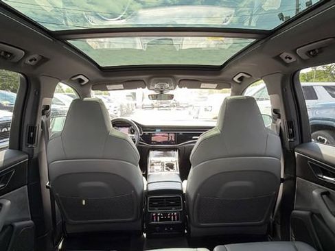 Used 2021 Audi SQ7 Premium Plus w/ Driver Assistance Package AWD/4WD image 39