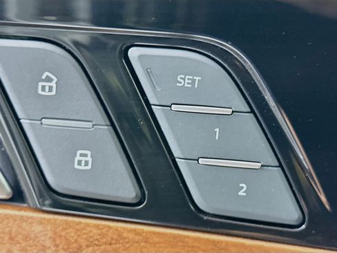 Used 2023 Audi A4 2.0T Premium w/ Convenience Package image 25