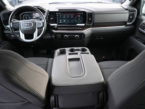Used 2023 GMC Sierra 1500 SLE image 3