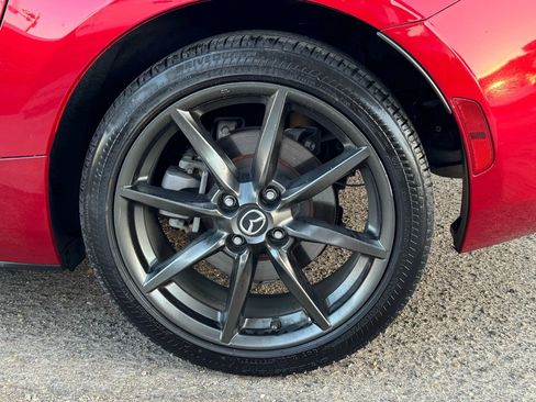 Used 2017 MAZDA MX-5 Miata RF Club RWD image 36