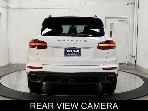Used 2017 Porsche Cayenne AWD/4WD image 7