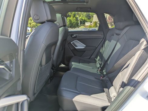 Used 2023 Audi Q3 2.0T Premium w/ Convenience Package AWD/4WD image 30