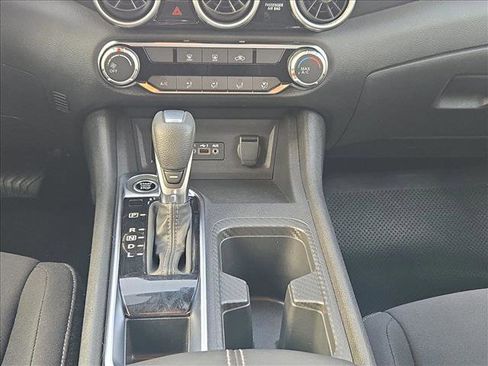 Used 2024 Nissan Sentra SV FWD image 14