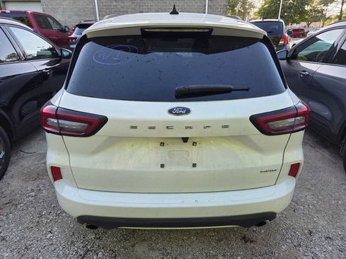 Used 2023 Ford Escape ST-Line AWD/4WD image 6