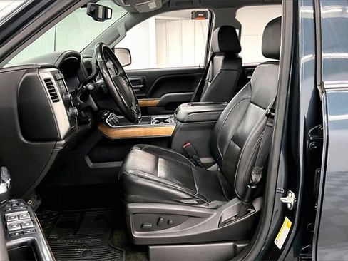 Used 2018 Chevrolet Silverado 1500 LTZ w/ Sport Package image 20