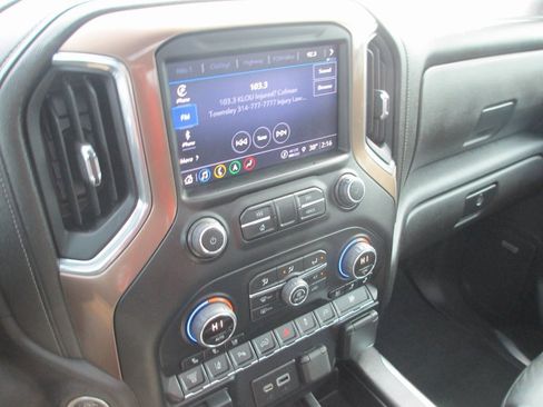 Used 2022 Chevrolet Silverado 2500 High Country image 30