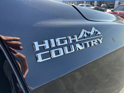 Used 2022 Chevrolet Tahoe High Country image 33