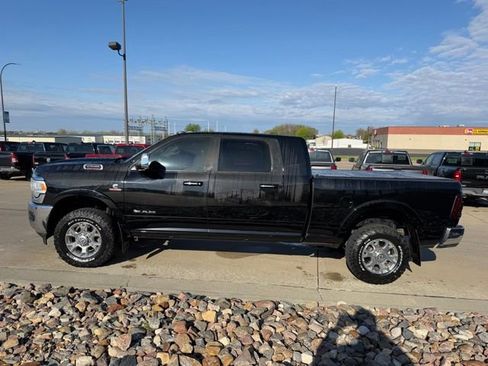 Used 2022 RAM 2500 Laramie AWD/4WD image 4